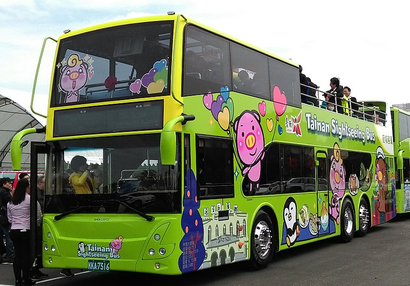 Sightseeing Tour Bus in Tainan